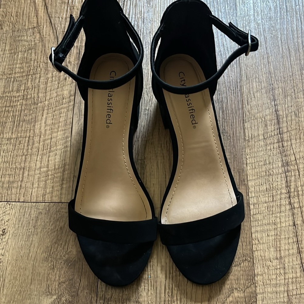 Cityclassified black Heels - Picture 2 of 5